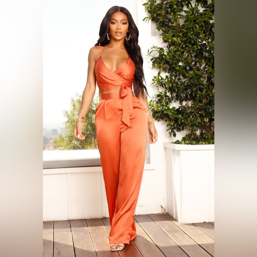 Fashion Nova Luxury Views Satin Pant Set - Size S